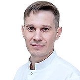 Врач Александров Максим Леонидович