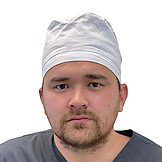 Врач Ашпаков Руслан Раефович